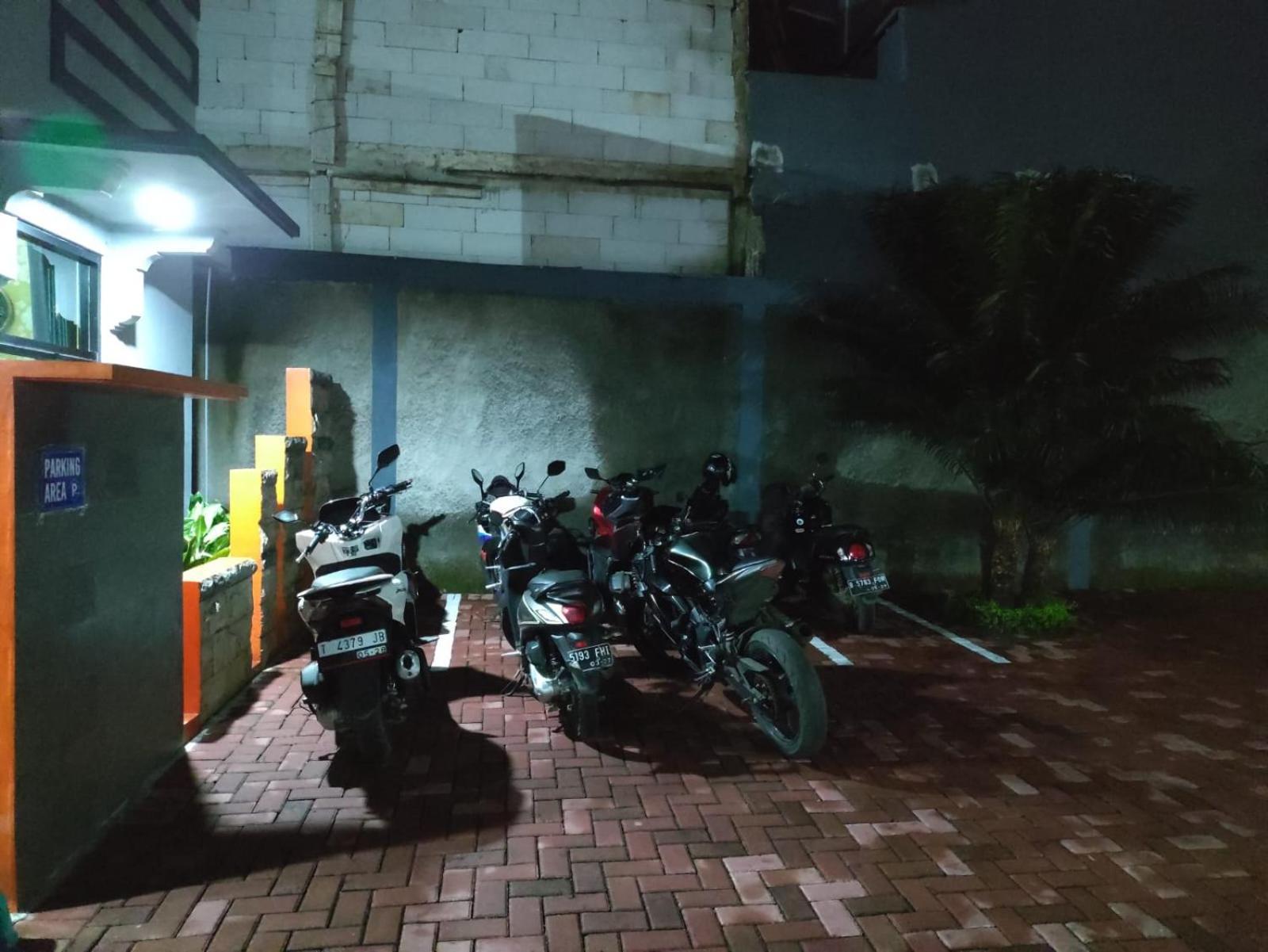 Hotel Cibening Purwakarta Buitenkant foto
