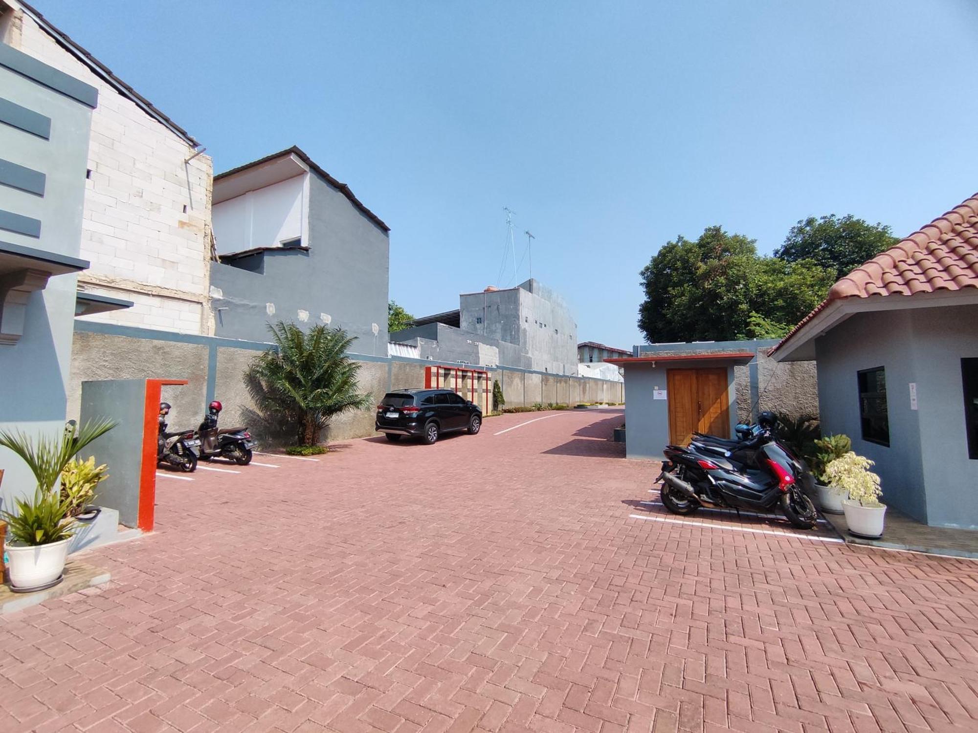 Hotel Cibening Purwakarta Buitenkant foto