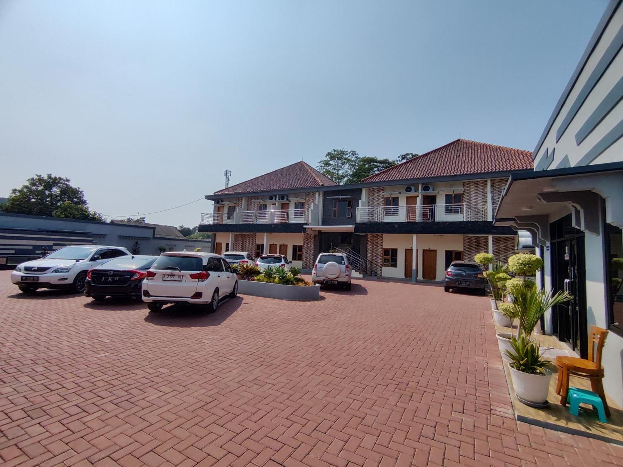 Hotel Cibening Purwakarta Buitenkant foto