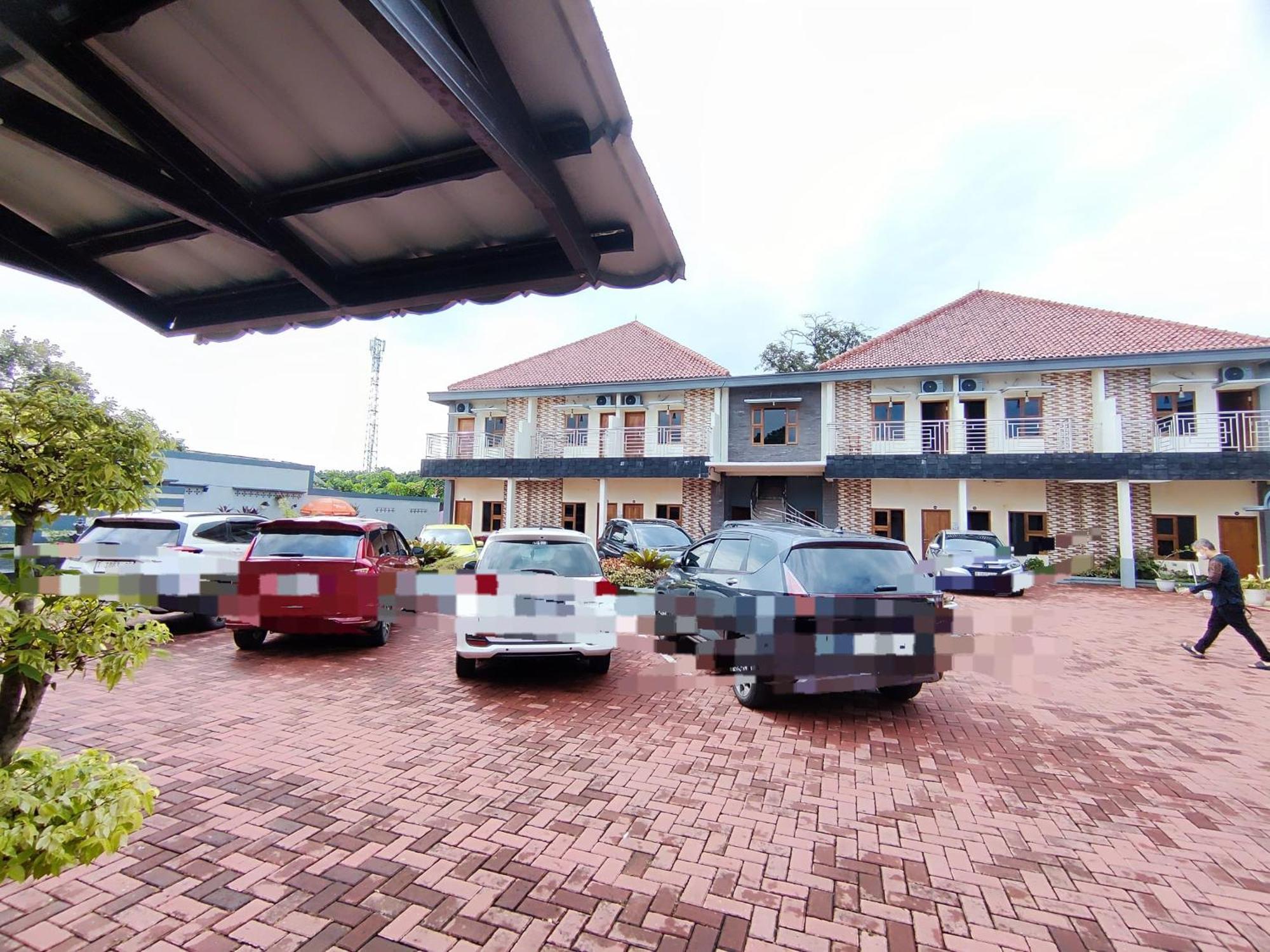Hotel Cibening Purwakarta Buitenkant foto