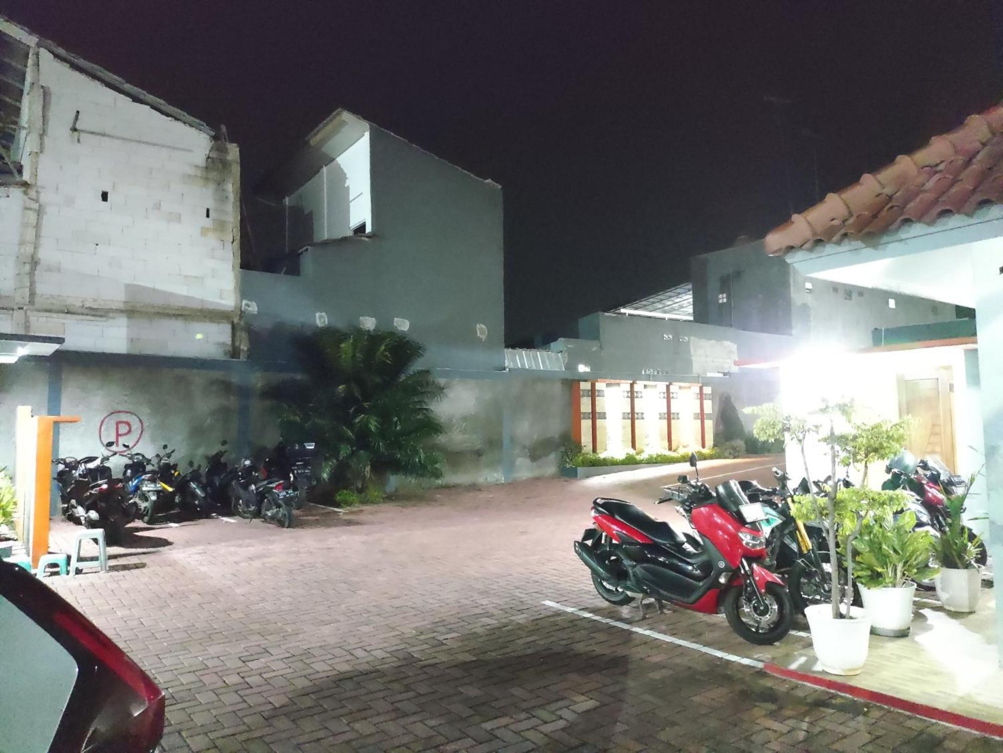 Hotel Cibening Purwakarta Buitenkant foto