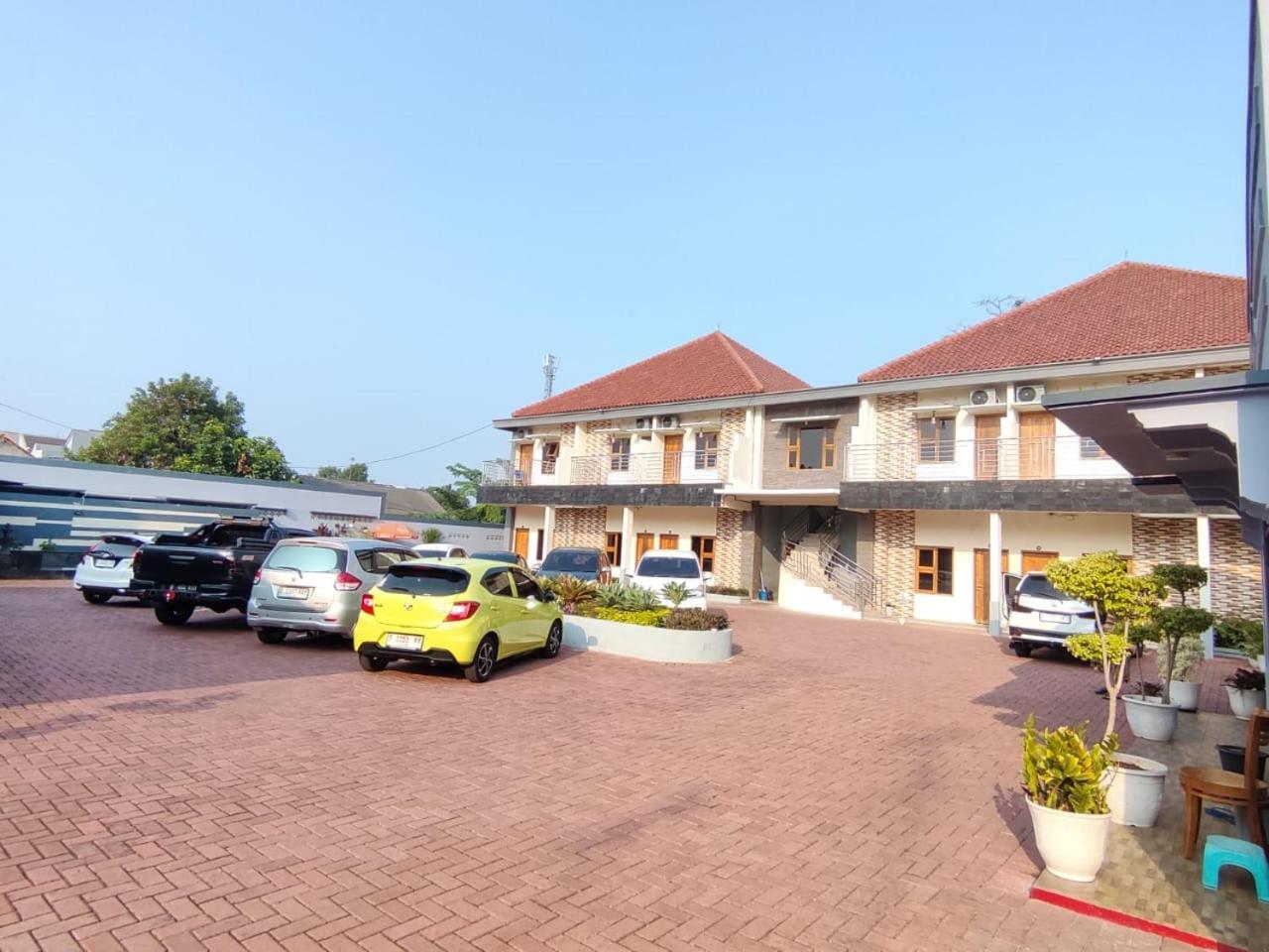 Hotel Cibening Purwakarta Buitenkant foto