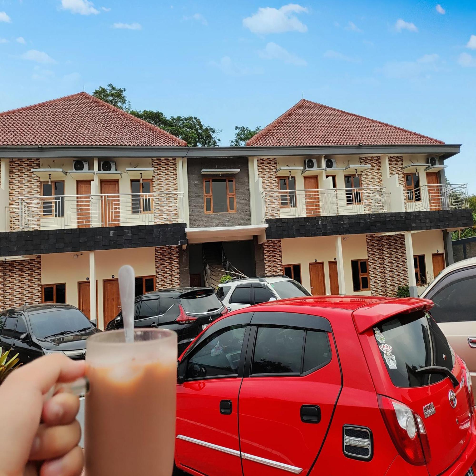 Hotel Cibening Purwakarta Buitenkant foto