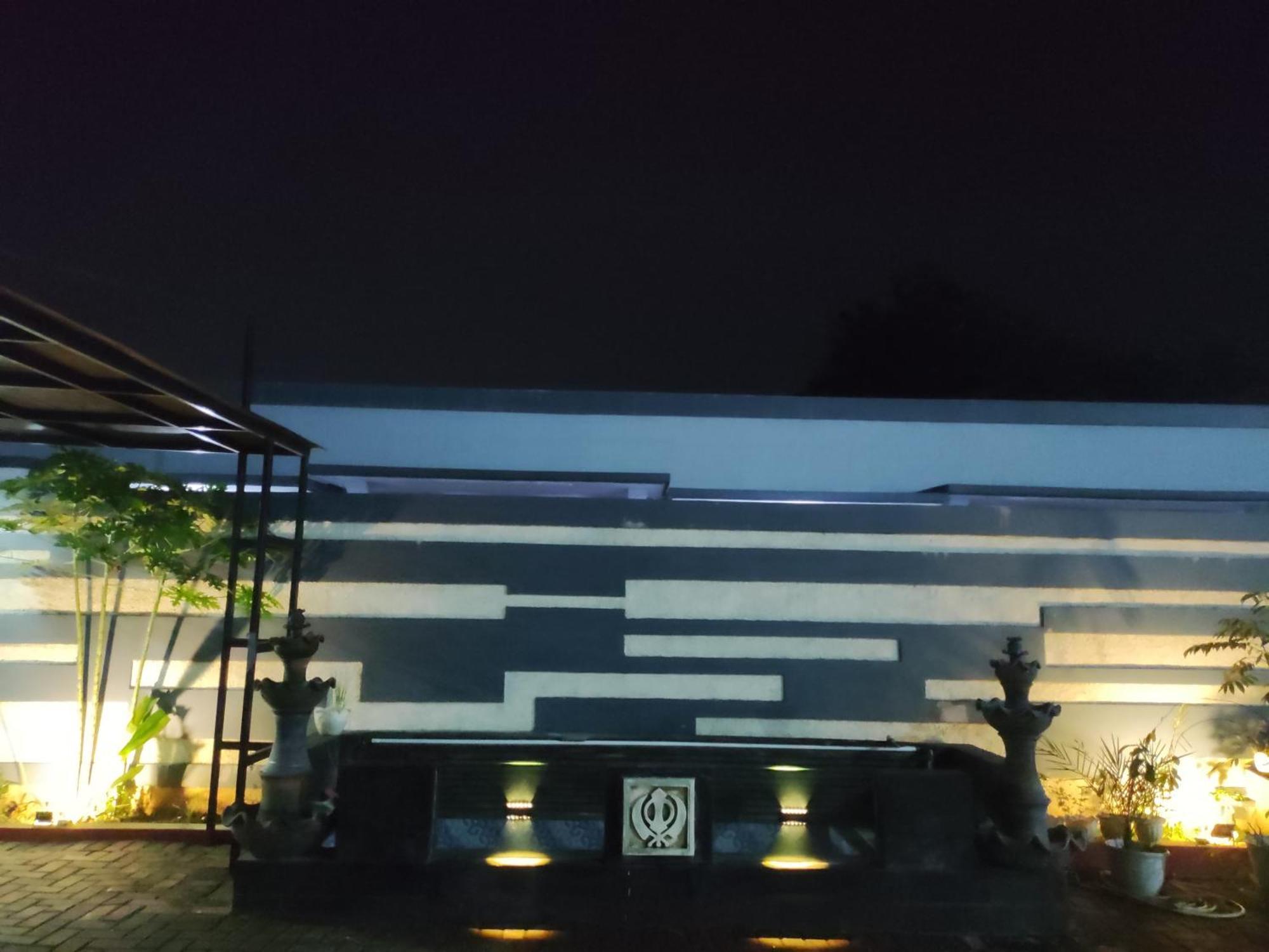 Hotel Cibening Purwakarta Buitenkant foto